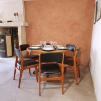 Côté salle à manger